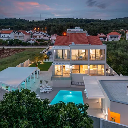 ヴィラ Lalic Gallery By Adriaticluxuryvillas ザダル
